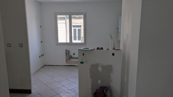 Cuisine en cours de rénovation – Place Viarme Nantes