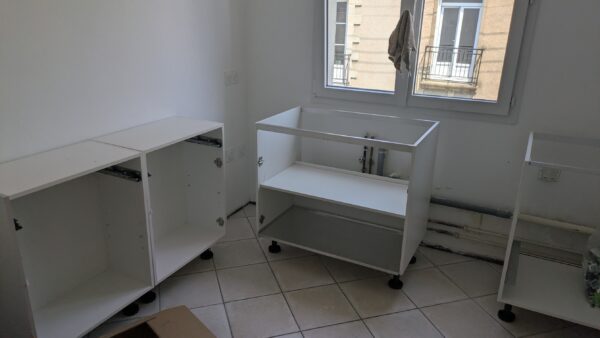 Pose de la cuisine – Place Viarme Nantes