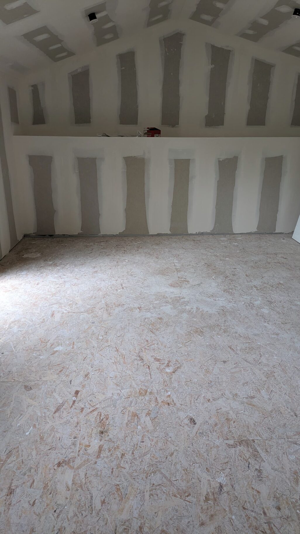 Aménagement intérieur à l’étage – placo terminé a