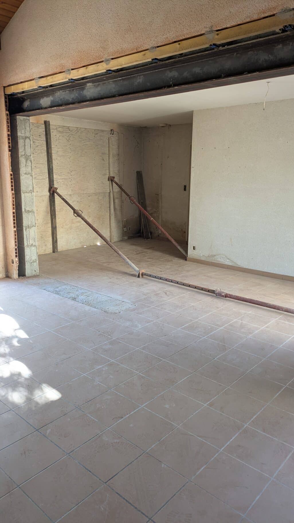 Travaux d’ouverture de mur porteur dans une maison